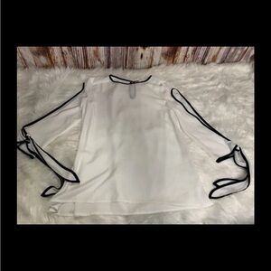 Jodifl White and Black Blouse Size Small